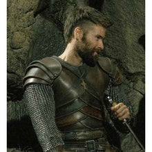 Finan The Last Kingdom S04 Vest