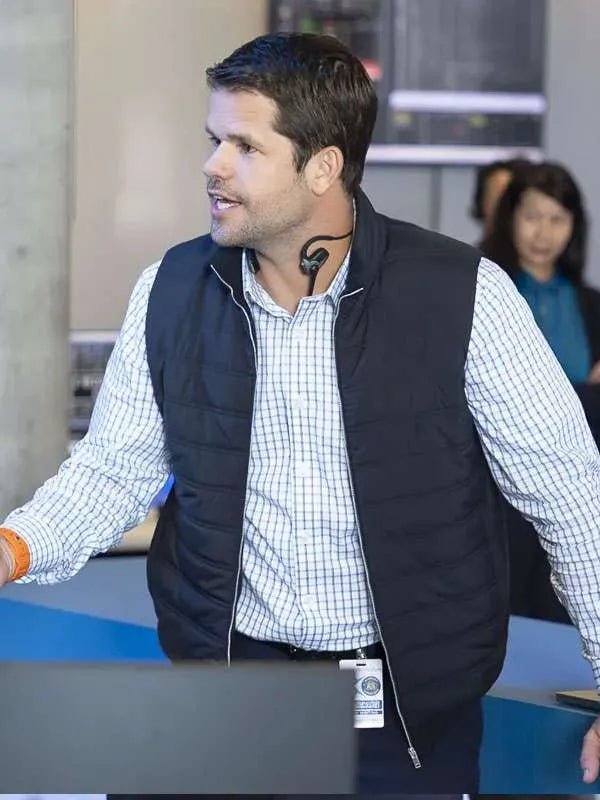 Max Carver 9-1-1 S09 Vest