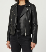 9-1-1 Nashville S01 LeAnn Rimes Black Jacket