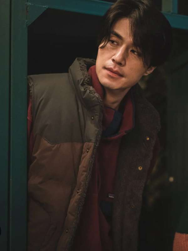 Jeong Jin-man A Shop for Killers Vest