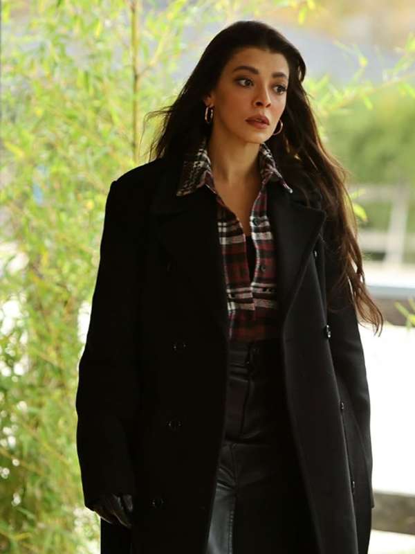Serap Vural The Family S02 Black Coat