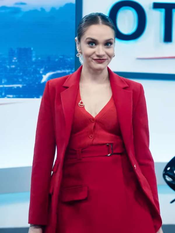 As the Crow Flies S02 Asli Tuna Red Blazer