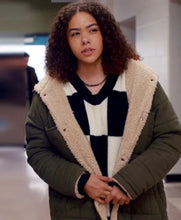 Ginny and Georgia S03 Ginny Miller Green Jacket