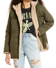 Ginny and Georgia S03 Ginny Miller Green Jacket