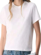 Hacks S05 Ava Daniels White T-Shirt