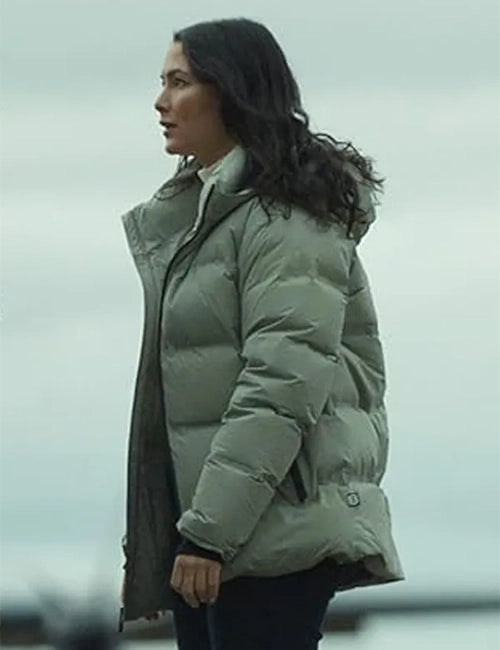 Hannah Copeland The Recruit S02 Puffer Hooded Jacket