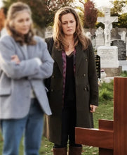 Irish Blood S01 Alicia Silverstone Coat