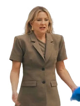Running Point S02 Kate Hudson Brown Blazer