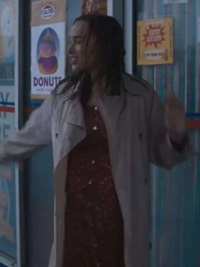Phoebe Dynevor Thrash 2026 Trench Coat