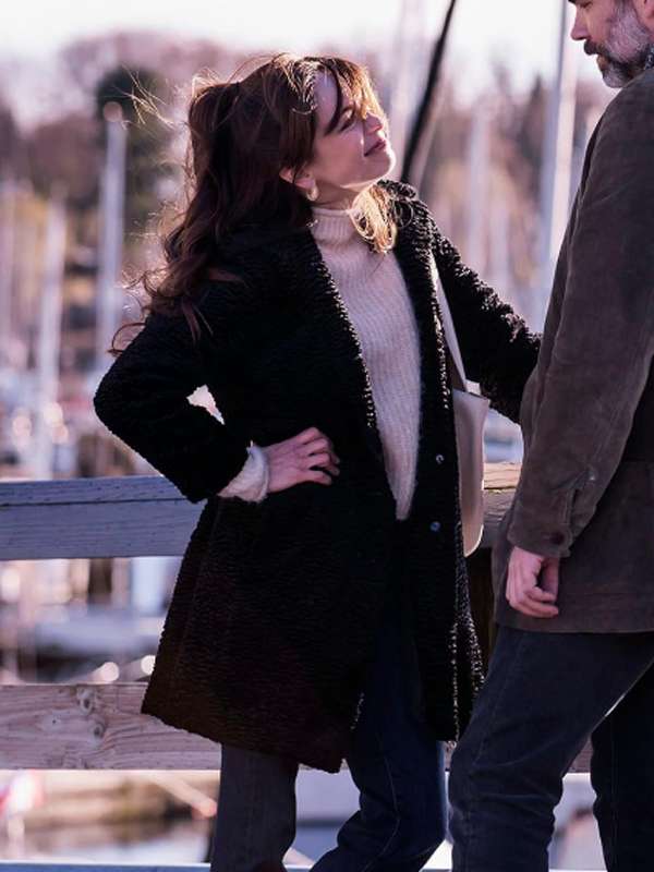 Cas­san­dra Lee Murder in a Small Town Black Coat