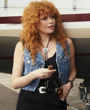 Poker Face S02 Natasha Lyonne Blue Vest