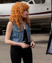 Poker Face S02 Natasha Lyonne Blue Vest