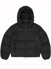 Black and camouflage puffer jacket with zipper closure