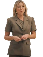Running Point S02 Kate Hudson Brown Blazer