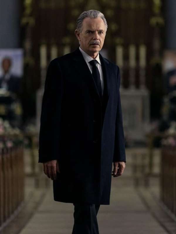 Roderick Usher The Fall of the House of Usher Black Coat