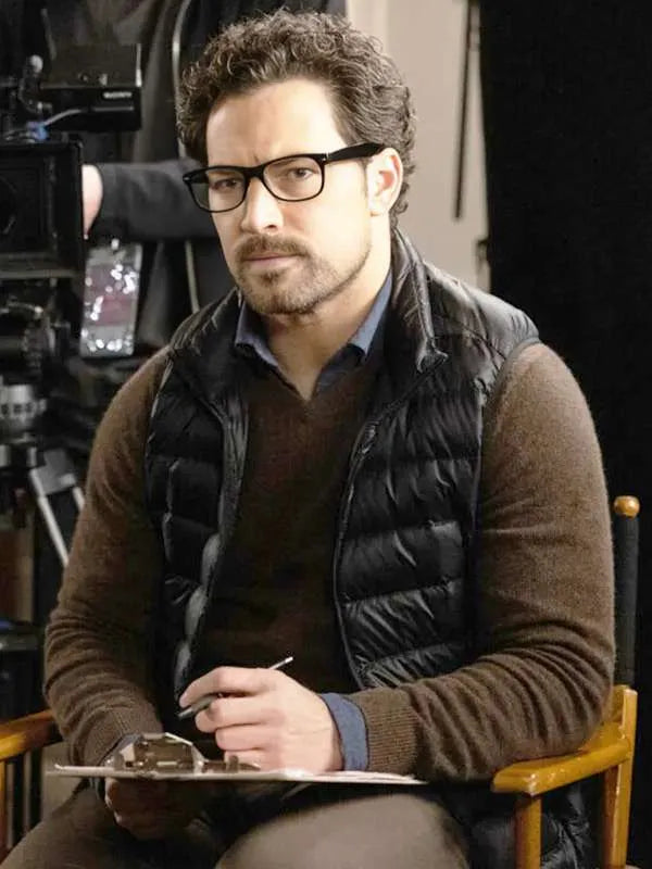 Wild Cards S02 Giacomo Gianniotti Vest
