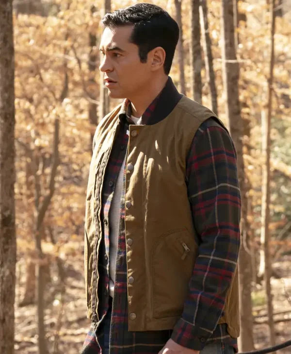 Will Trent S03 Ramón Rodríguez Vest