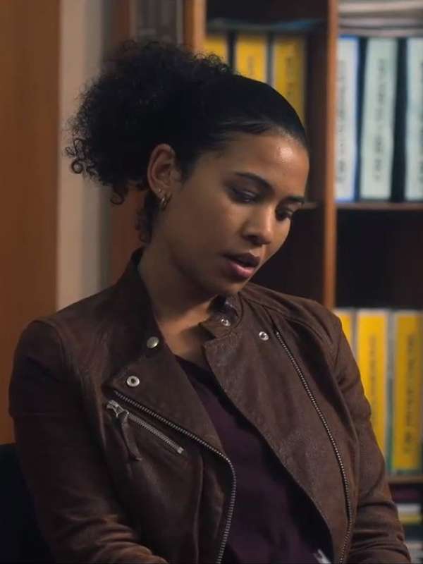 Roxanne Adams Fatal Seduction S1 Brown Jacket